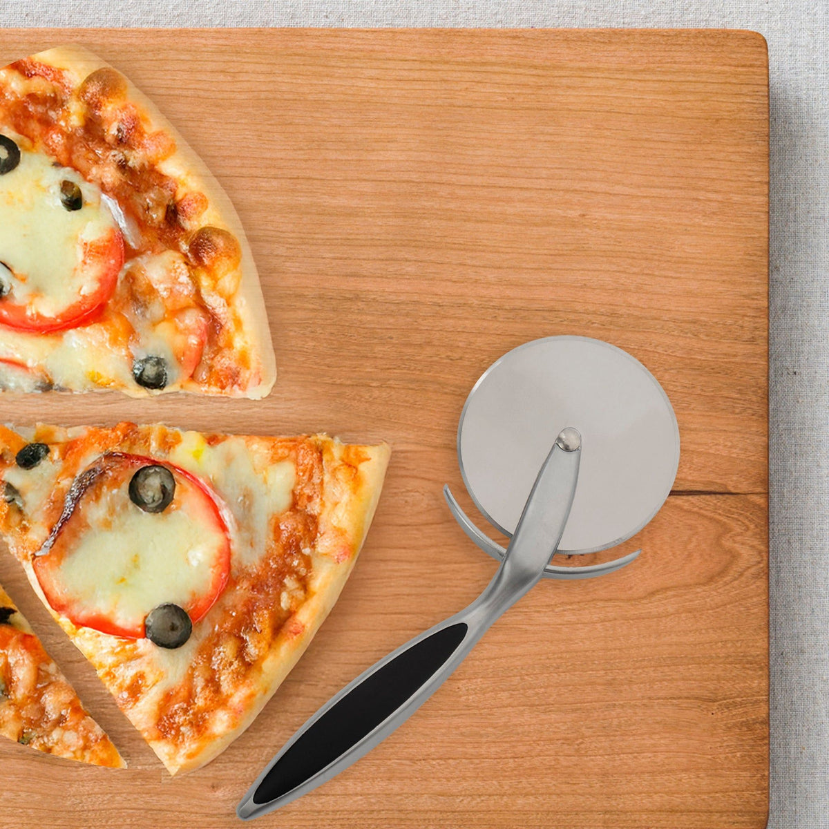 Regent Peeler Regent Kitchen Deluxe Pizza Cutter, 185mm 21223