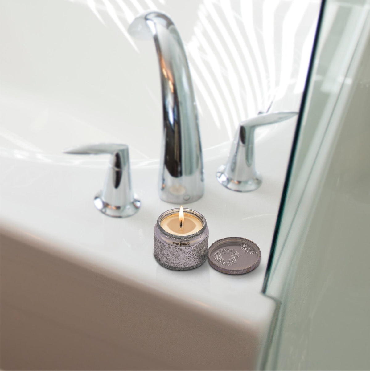 Regent S0A Regent Scented Candles (Vanilla) In Embossed Glass Jars 100g 35305 (7573339734105)