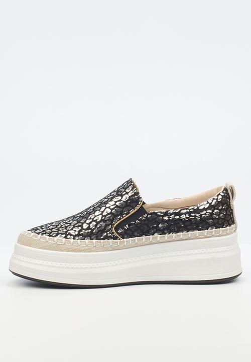 Butterfly Feet Senhora 13 slip-on - black.