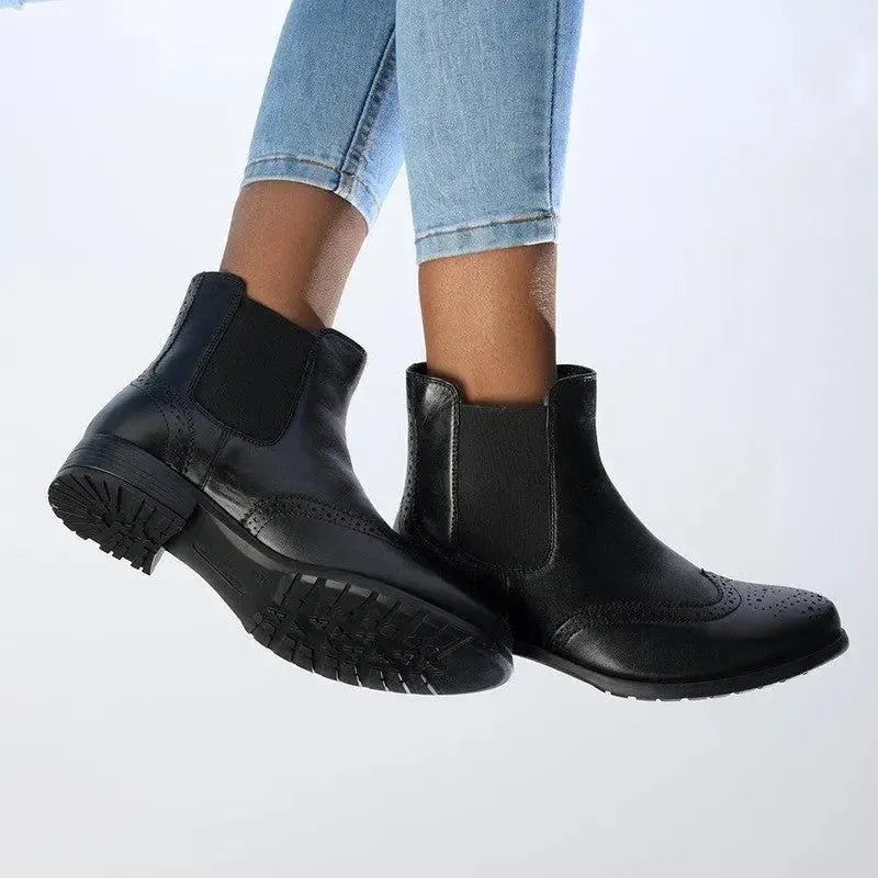 Hush Puppies Zoey Leather Ankle Boot - Black.