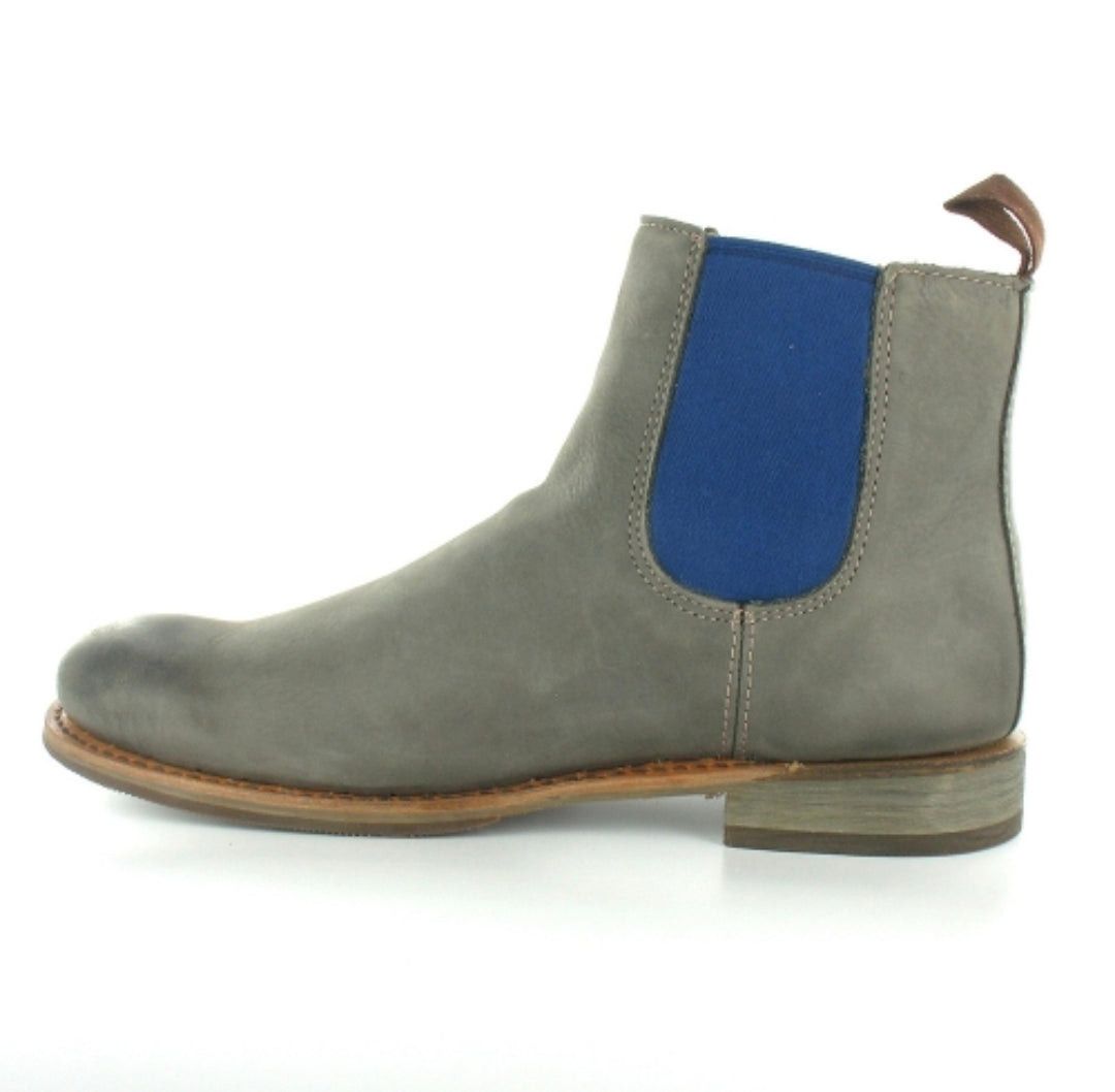 Caterpillar grey leather Chelsea boots with contrasting navy blue elastic panels P713710