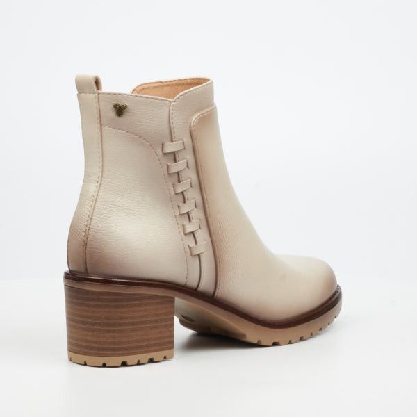 Butterfly Ladies Ankle Boots Noxer 7 In Bone.