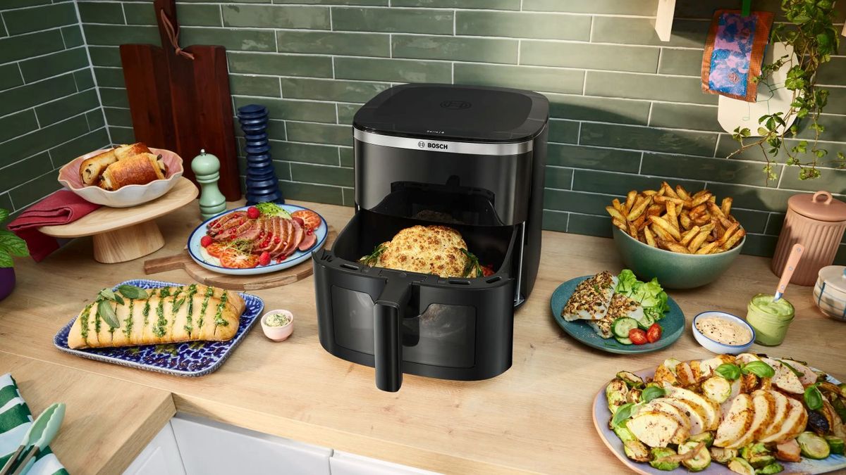 Bosch Series 6 Air Fryer Black 7.2L MAF671B0