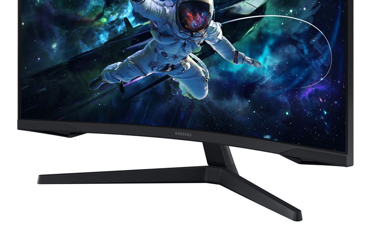 Samsung G55 32" QHD 1ms 165Hz FreeSync Gaming Monitor LS32CG552EAXXA.