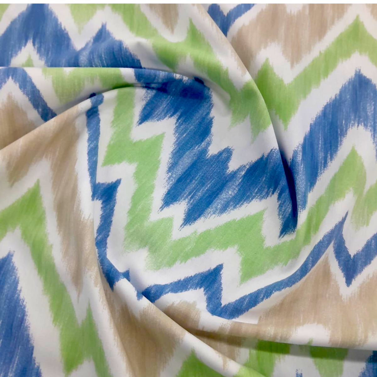 Fabric  100% Printed  Cotton Kashmir 140 cm.