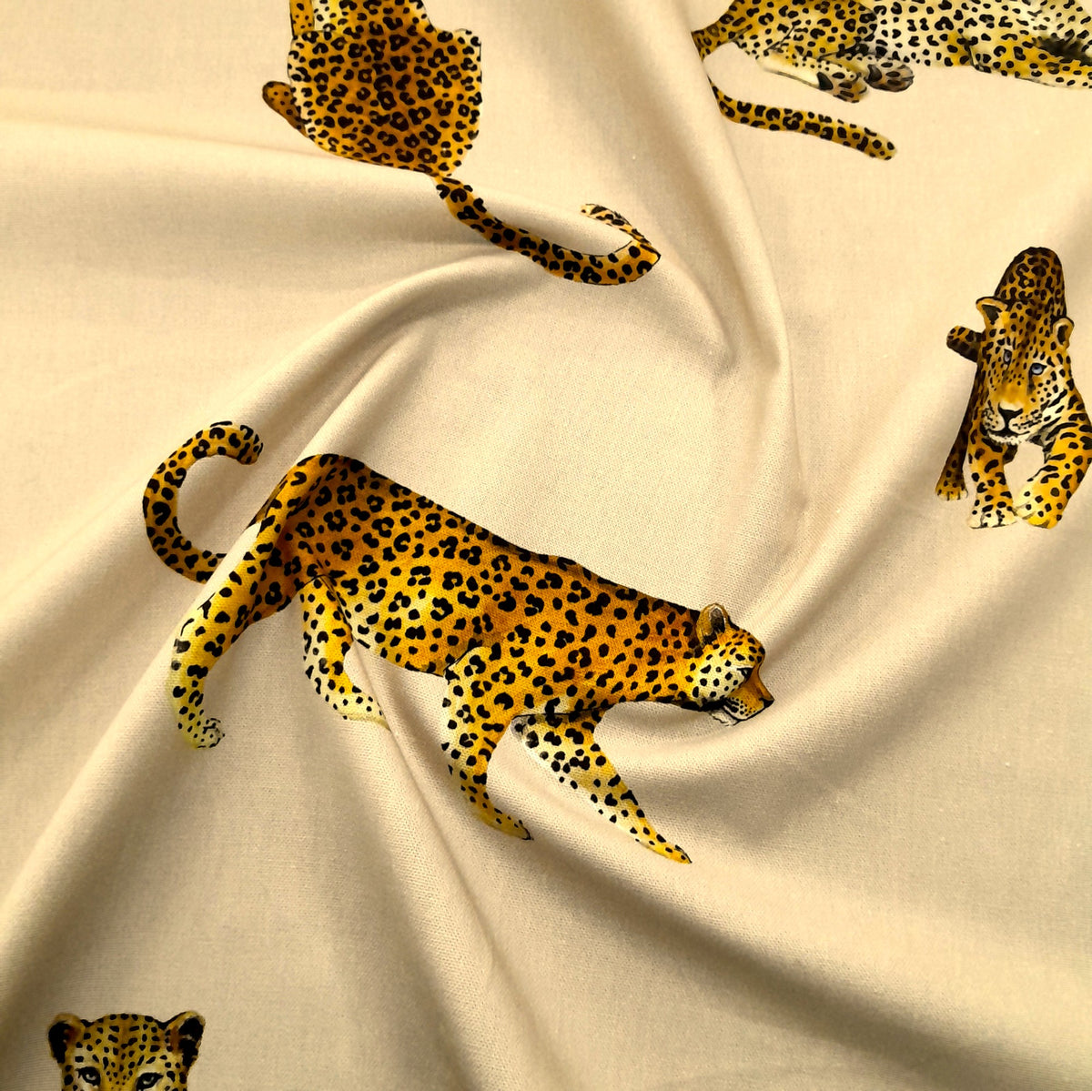 100% Cotton Printed Fabric Leopard 140cm