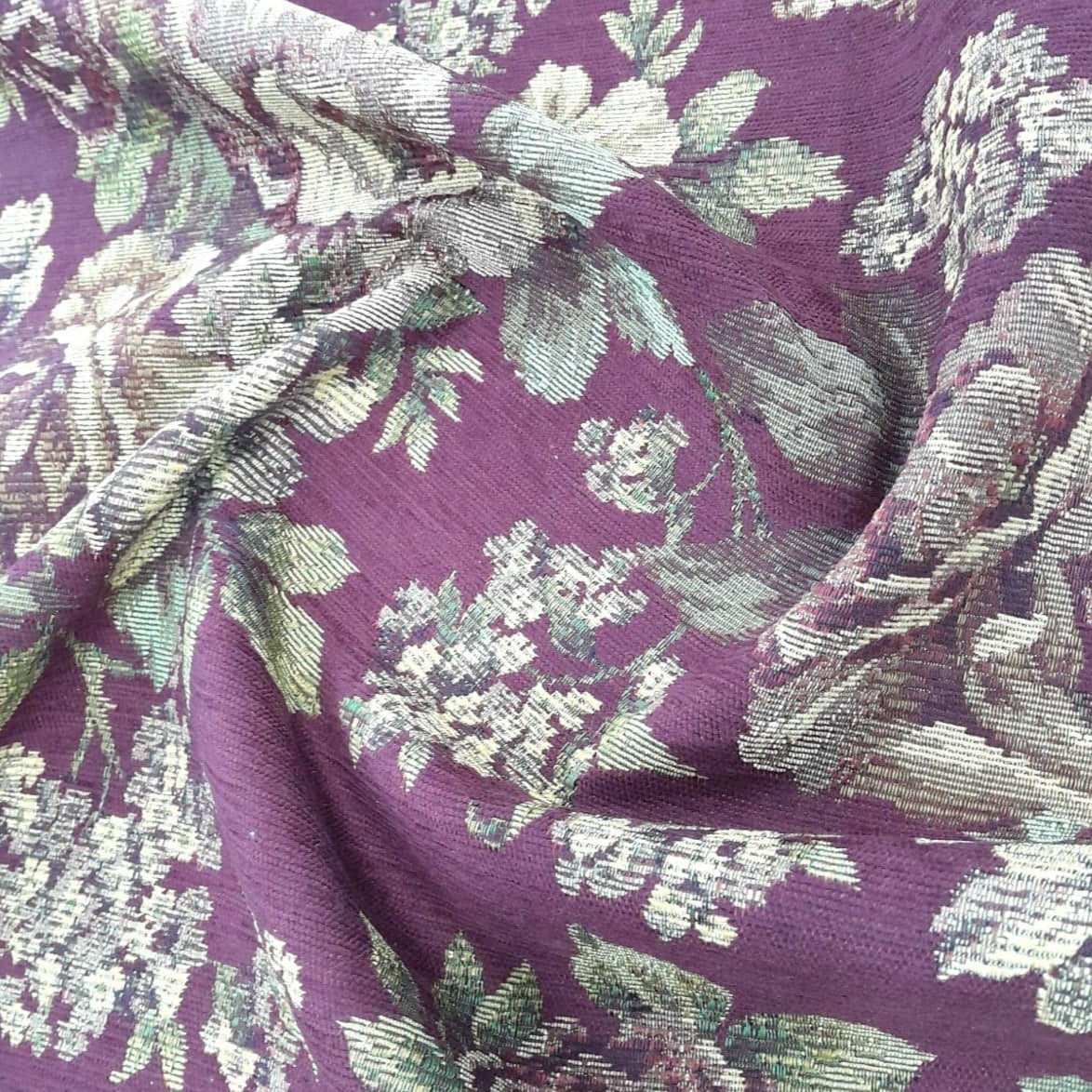 Sullies Upholstery Fabric Maroon Upholstery Barcelona Tapestry Fabric Floral 3 Collection 140 cm