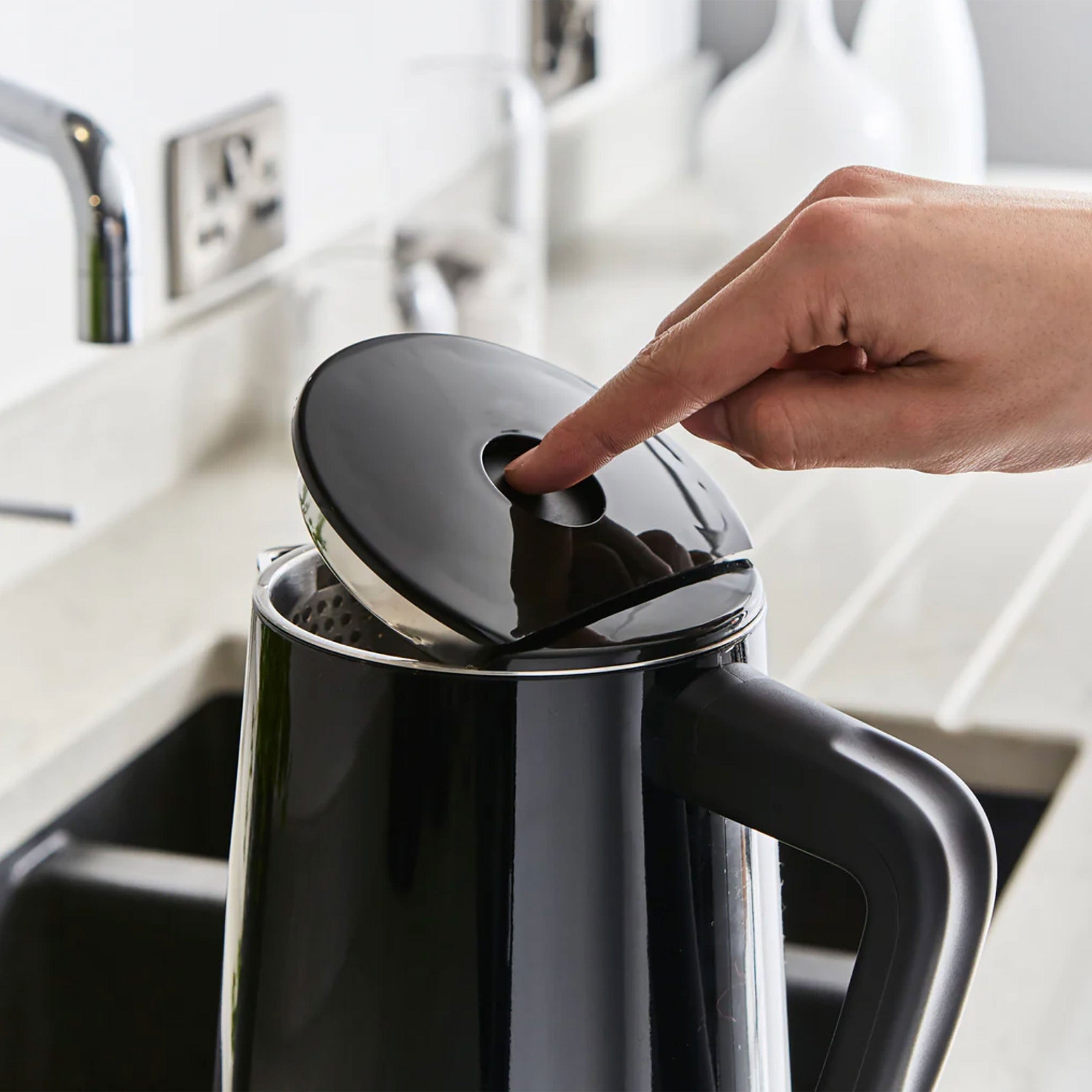 Swan KETTLE Swan Alexa Cordless Kettle SK14650BLKN (7480699289689)