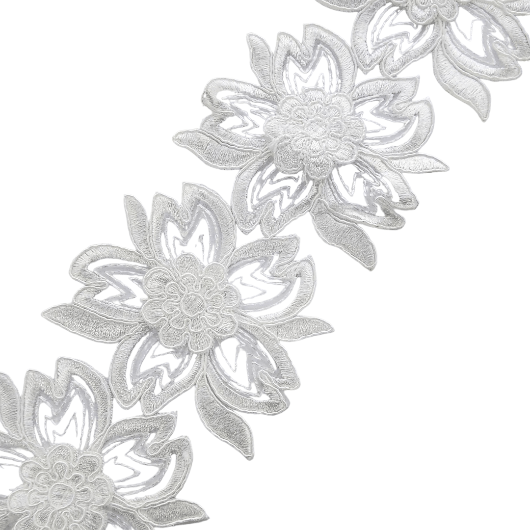 TRIMMINGS HABBY White Floral Trimming BL3 (7670625501273)