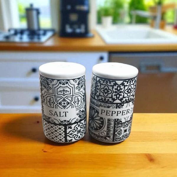Villa Alegre Salt & Pepper Villa Alegre Ceramic Salt and Pepper Shaker Set 11269
