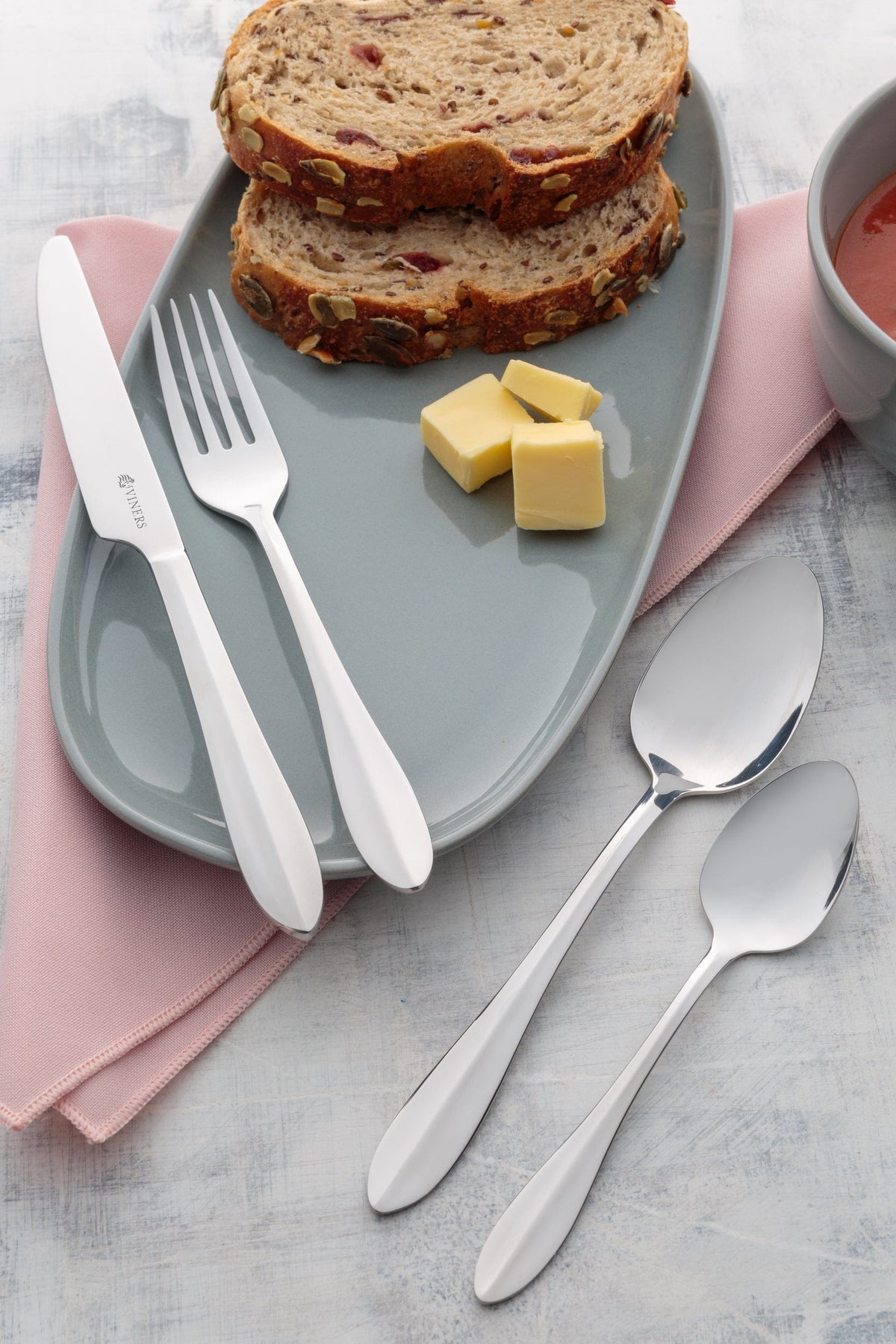 Viners CUTLERY Viners Everyday Breeze Cutlery 16 Piece 18/0 VN0303121 (7400782856281)
