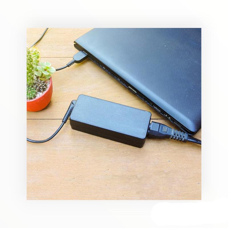 Volkano 3 PIN CLOVER TO TYPE-M POWER CABLE Volkano VK-8144-BK Presto Series 3 Pin Clover to Type-M 2.5A Power Cable, 1.8 Meter, Black (7790787592281)