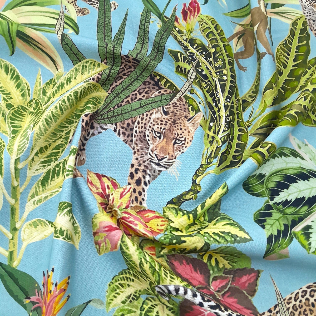 100% Cotton Printed Fabric Wilderness Sky 140 cm