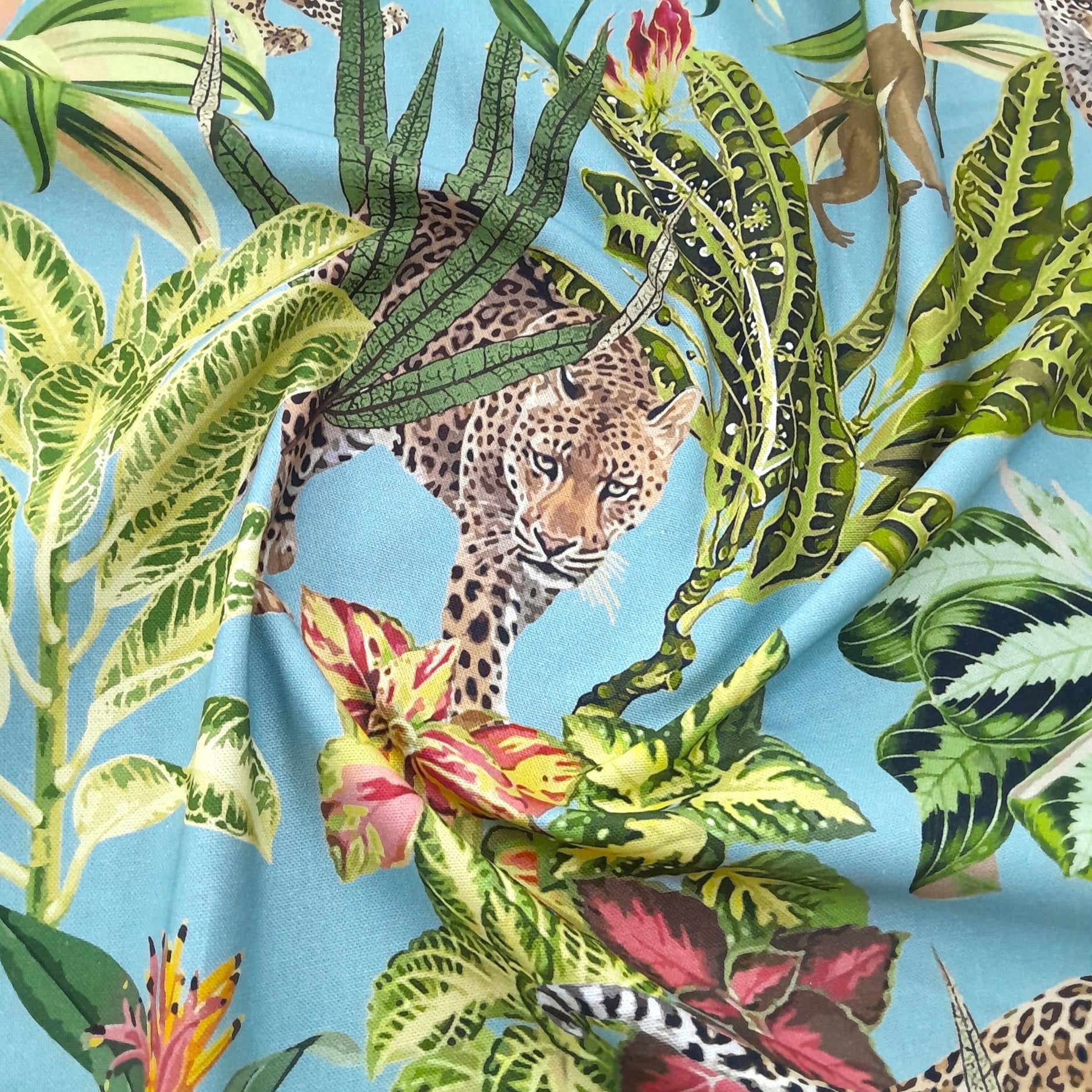 100% Cotton Printed Fabric Wilderness Sky 140 cm