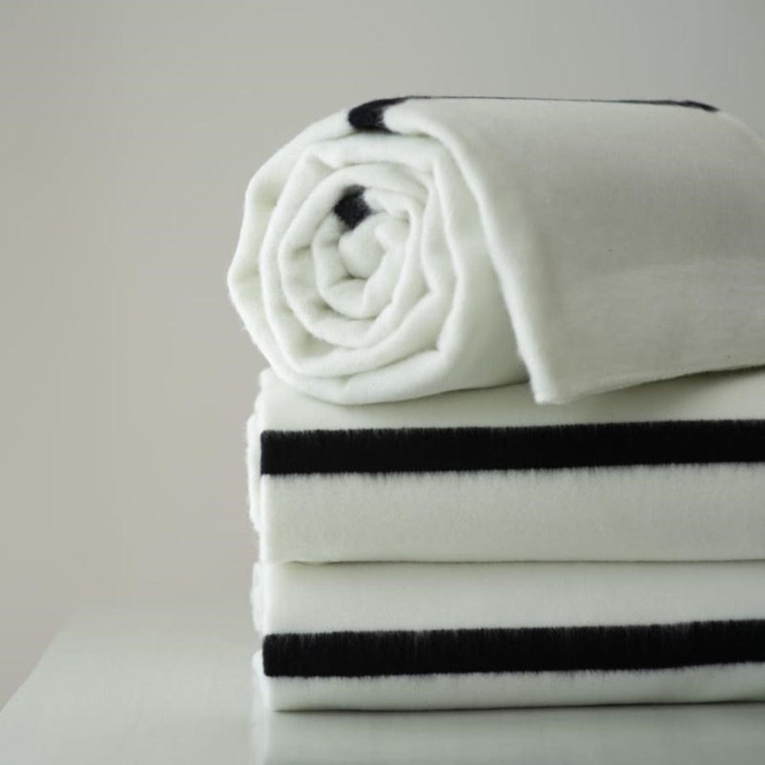 ARANDA blanket Aranda Tribal Ingcawe Xhosa 180x200 White/black (7177228189785)